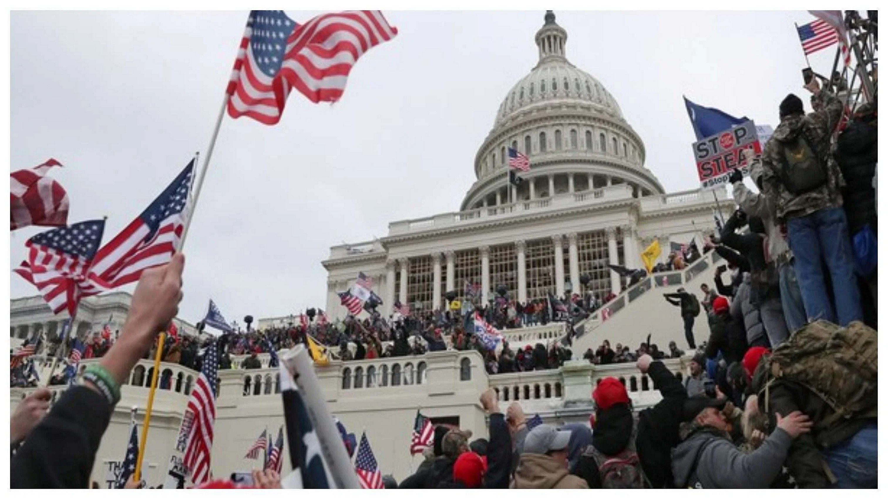 US Capitol: सबसे पहले संसद में घुसने के दोषी को चार साल की जेल