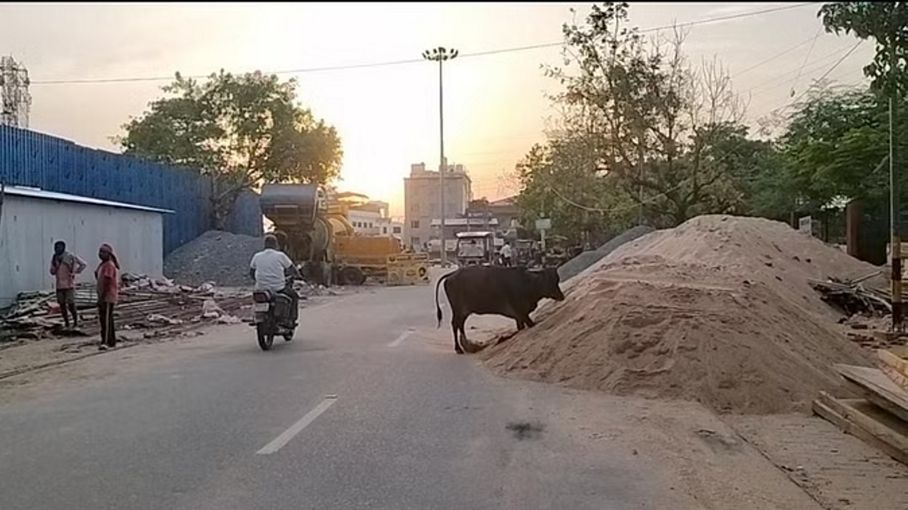 धूल रोधी अभियान शुरू, दो कंपनियों पर जुर्माना 