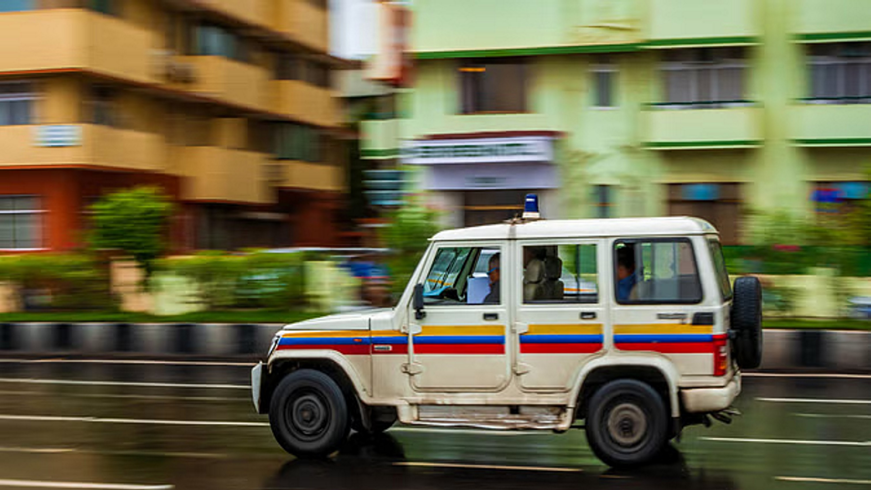 प्रेमिका के दोस्त पर चाकू से हमला, नाजुक बताई जा रही यश की हालत