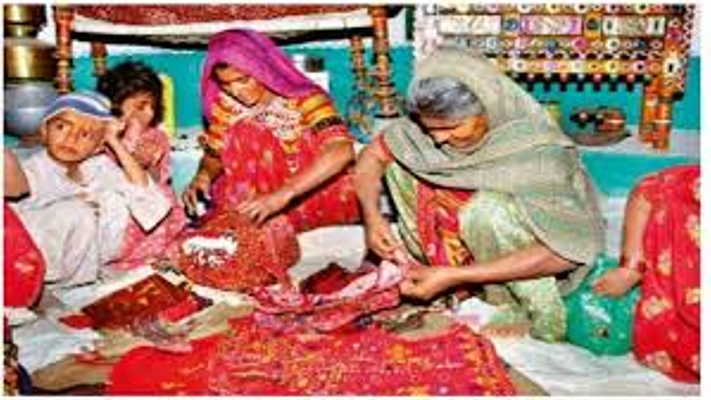 पूजा की जगह पढ़ते थे नमाज, शादी के बदले निकाह