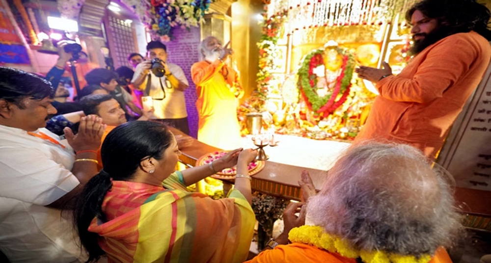 उत्तम नगर, जहांगीरपुरी और तुगलकाबाद में तनाव के बीच निकाली गई शोभायात्रा