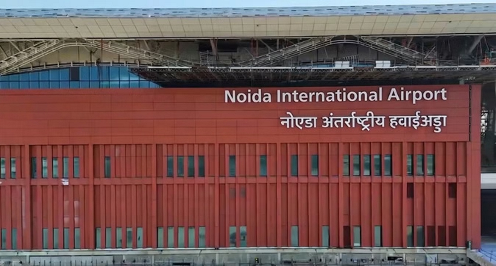 महंगे टिकट का मुद्दा उठा तो इंडिगो-अकासा ने कम किया नोएडा से किराया
