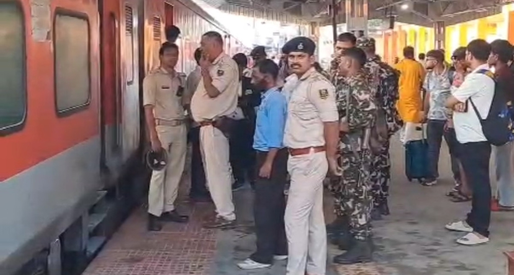 हटिया-कोसी एक्सप्रेस के ब्रेक पैड में लगी आग; यात्रियों में मचा हड़कंप