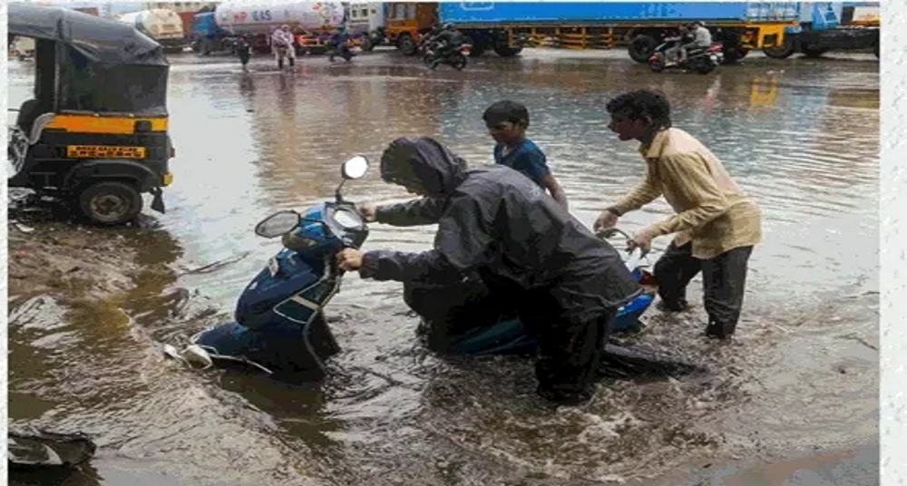 भारी बारिश का अलर्ट; दिल्ली समेत छह राज्य में स्वाइन फ्लू