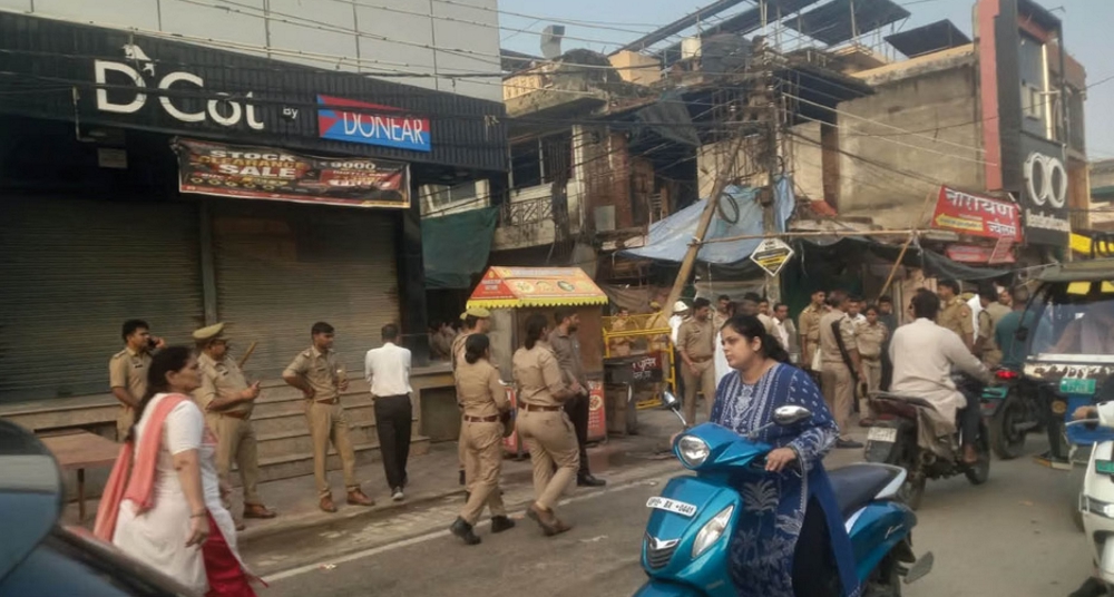 मेरठ में 44 सील भवनों पर चलेगा बुलडोजर