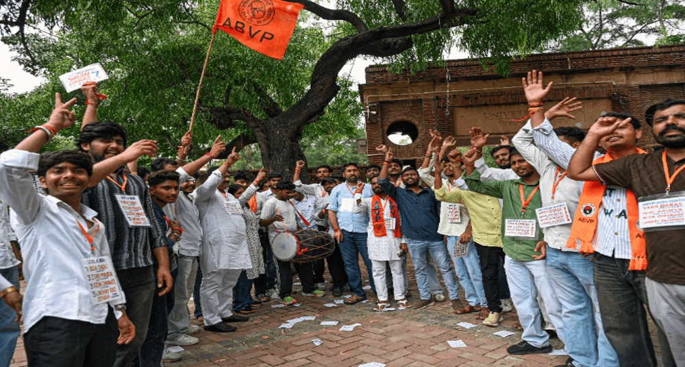 डूसू चुनाव के लिए वोटिंग का बजा बिगुल: कैंपस में कड़ी सुरक्षा