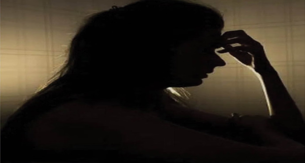 नौकरी का झांसा देकर महिला से दुष्कर्म