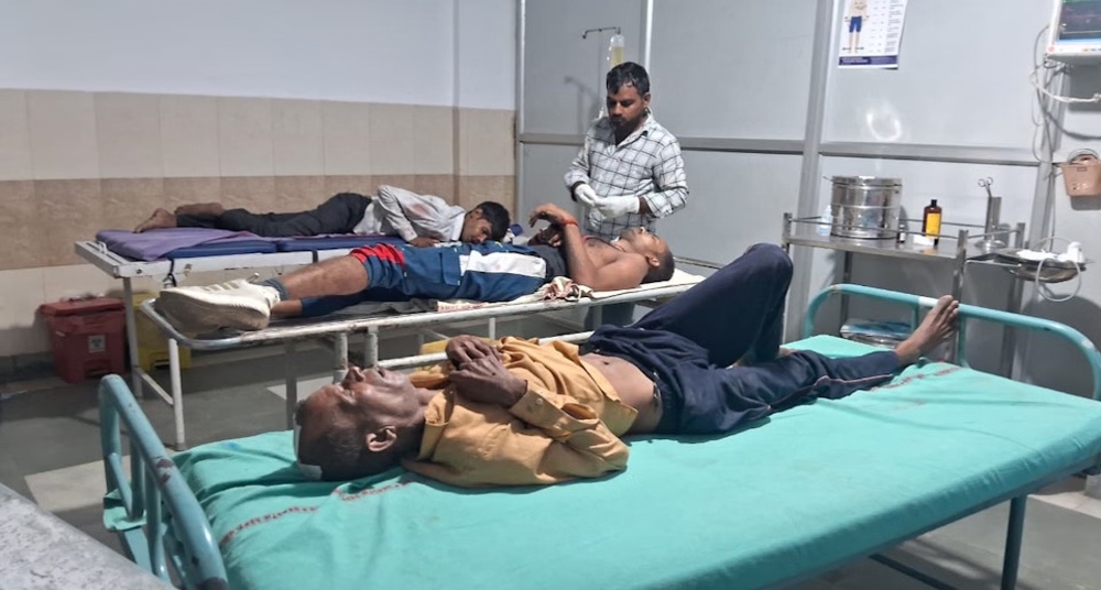 मजदूरों से भरी ईको गाड़ी ट्रक से टकराई, तीन ने तोड़ा दम; नौ लोग घायल